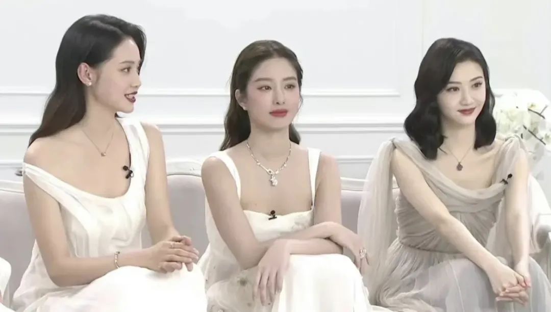 有这几个特点的女生打车去染浅发