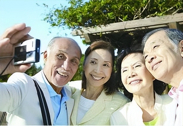 老年人怎样的生活才快乐,老年人怎么过生活才有意义