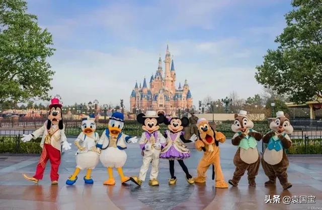 玲娜贝儿是童话人物吗 (玲娜贝儿新闻评述)