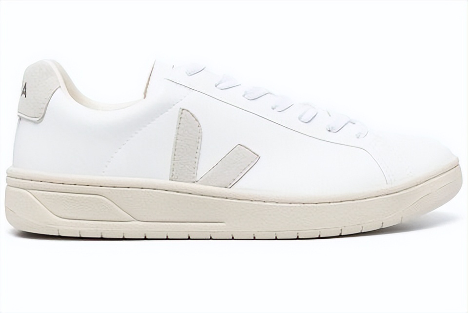 值得推荐的四双小白鞋,2022最值得入手的球鞋盘点