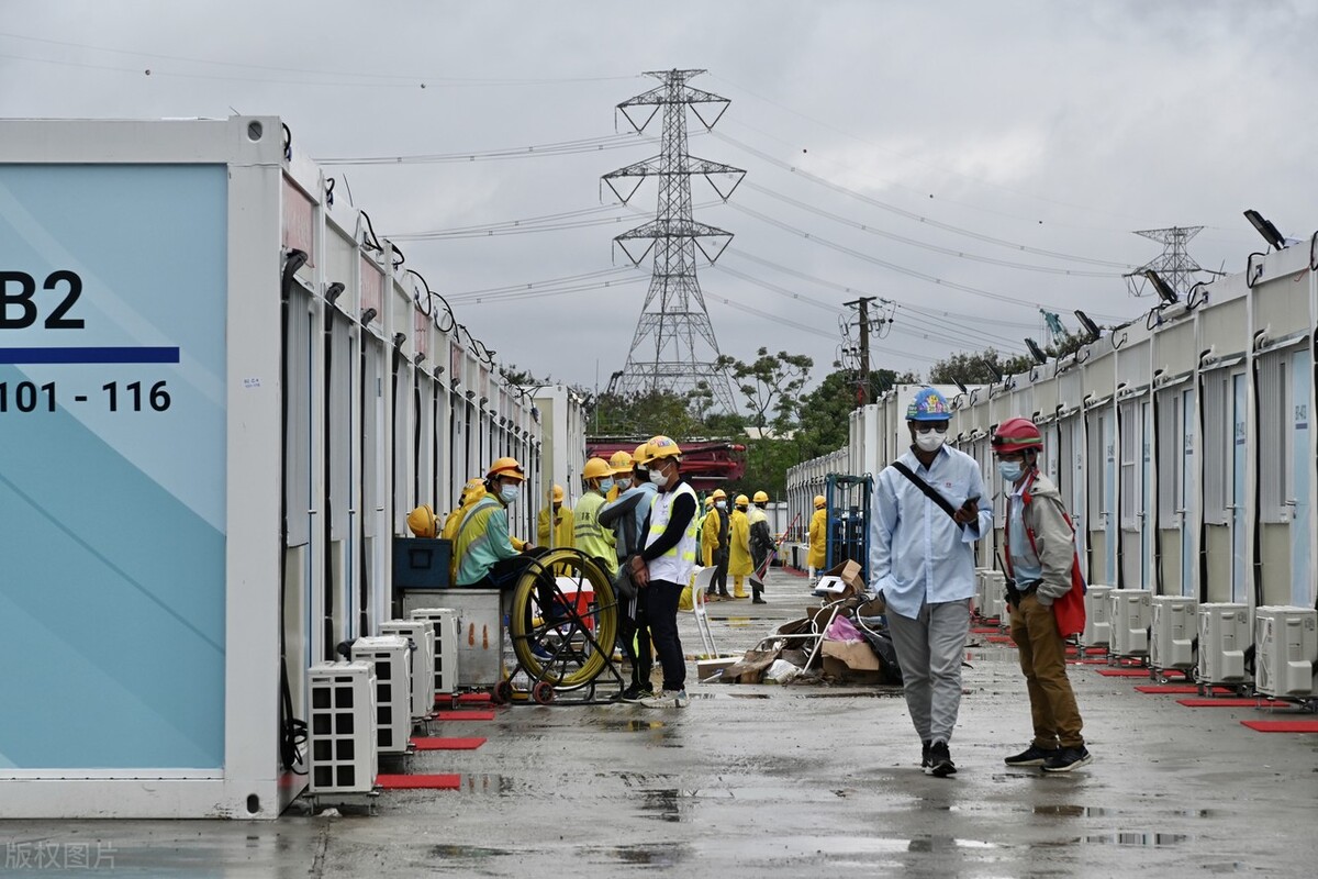 太恶心了，香港“方舱医院”人为损坏事件2000余宗，手段令人作呕；英国再现毒株进化，香港此时解禁令人担忧