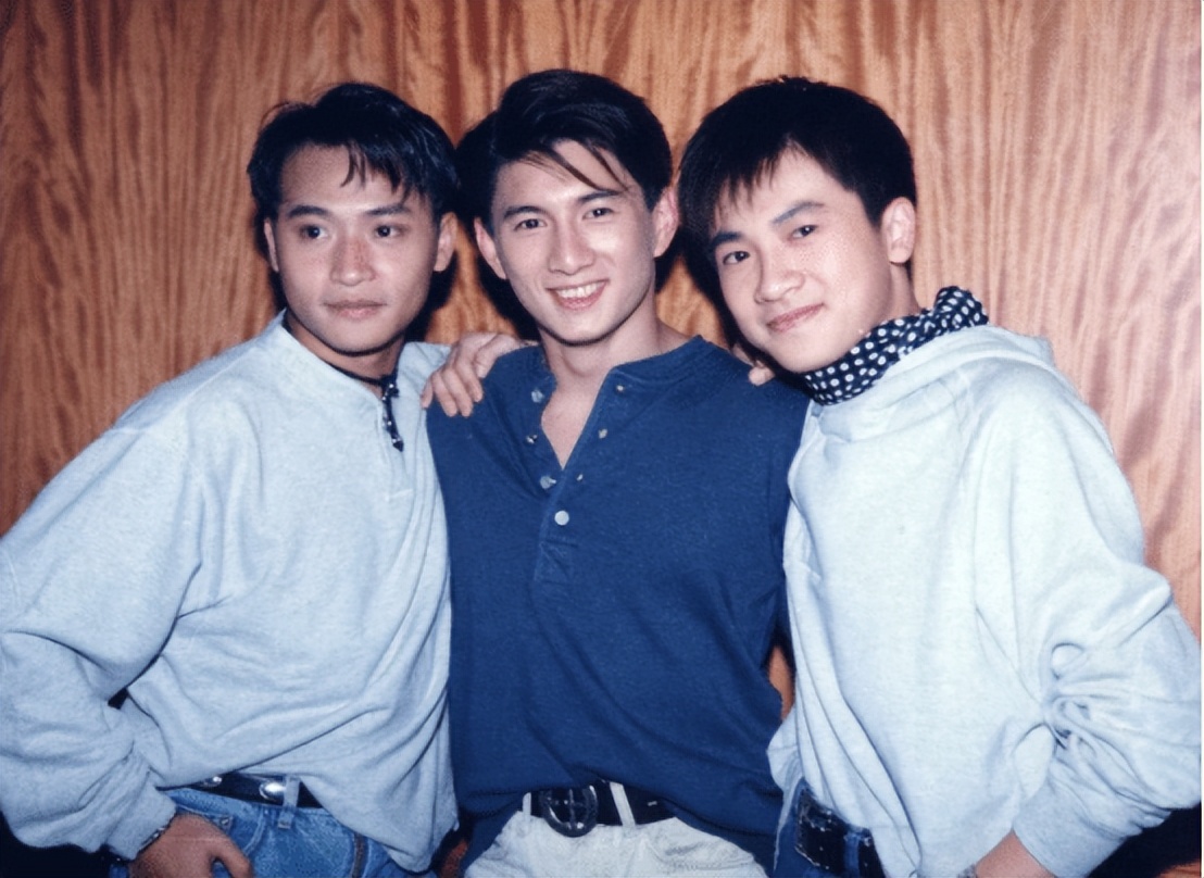 吴奇隆真给刘诗诗股份了吗,刘诗诗与吴奇隆的年龄差距太大