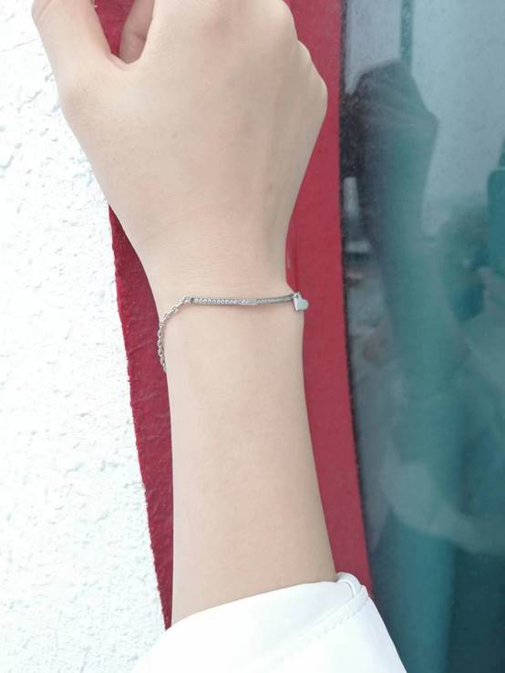 纯银首饰变黑了要怎么洗白,首饰怎么清洗才发亮