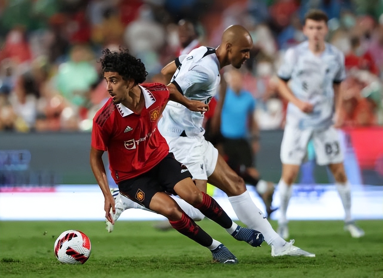 曼联小将齐达内,齐达内曼联王牌对手名单