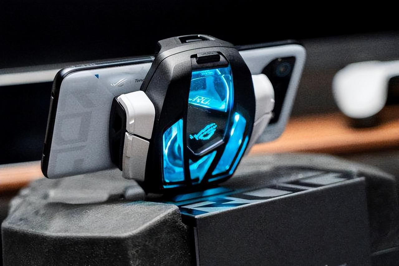 安卓旗舰芯片和苹果芯片游戏对比,苹果打游戏差为什么芯片牛逼