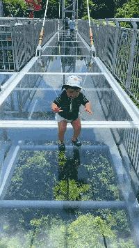 公公给我儿子看病图片,公公陪儿子输液哭了