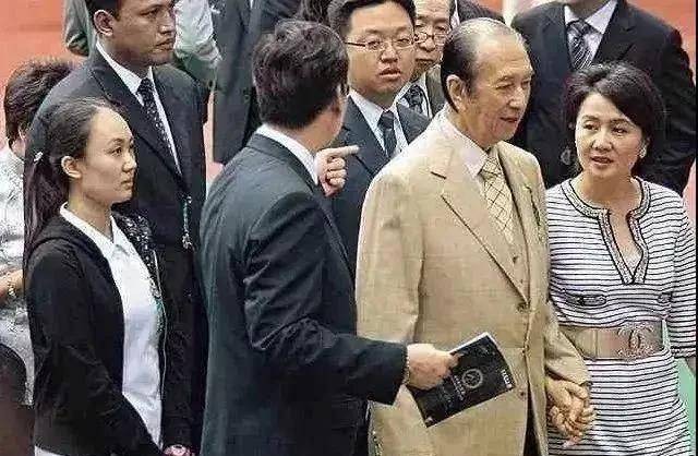 护工郑咏诗现状,郑咏诗为什么离开赌王