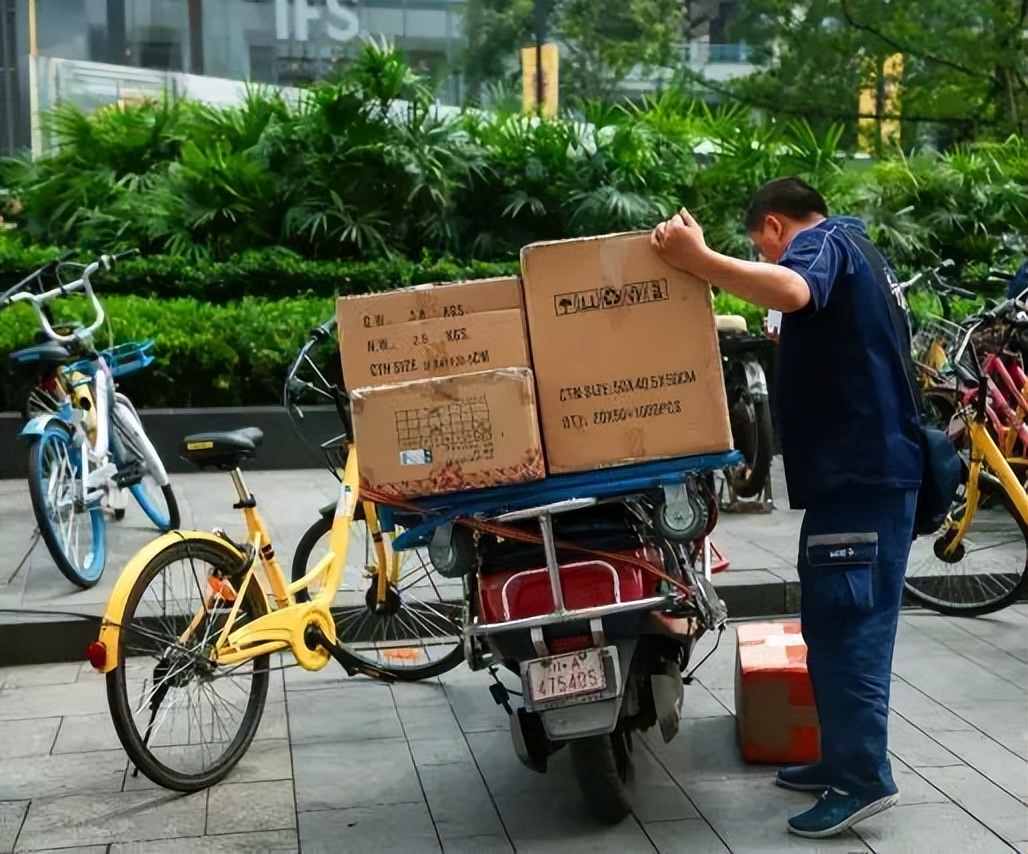 快递怎么选择最省钱,10斤重的快递用哪个快递公司划算