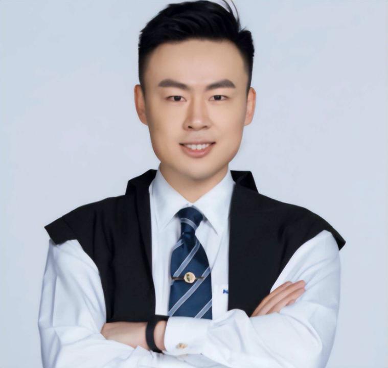 韦东奕、潘周聃“打败”王一博，年轻人的偶像迭代