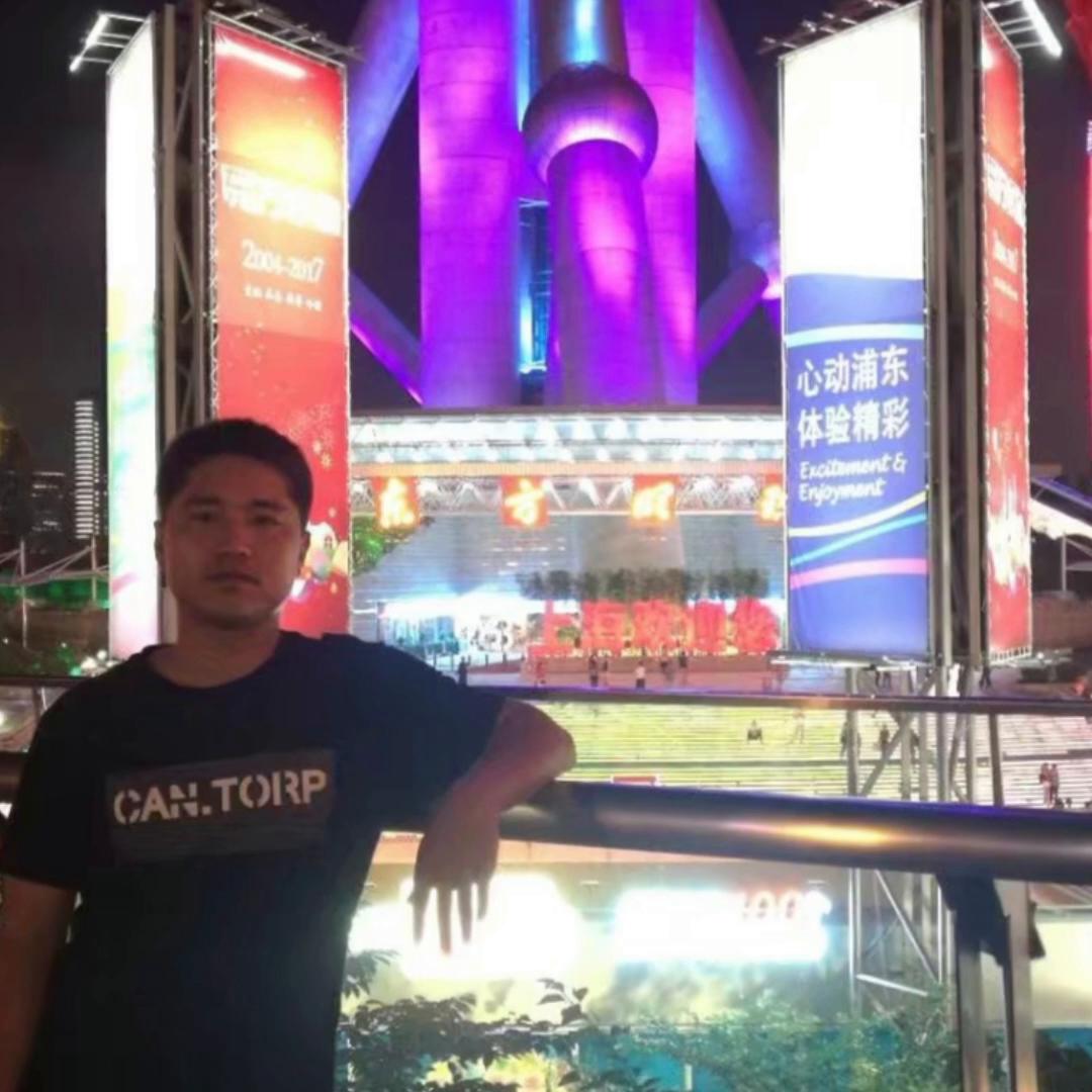 80后大叔在农村创业故事,80后小伙创业做熟食