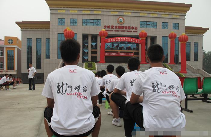 释小龙玩雪茄是什么级别,释小龙抽雪茄视频