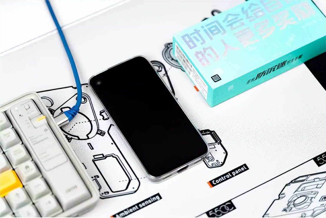 孩子爱玩手机怎么办？源头解决，防沉迷手机Qin3ultra评测分享