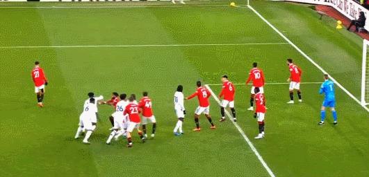 英超最新积分榜:曼联2-1排第3,纽卡战平排第4,利物浦0-3排第10