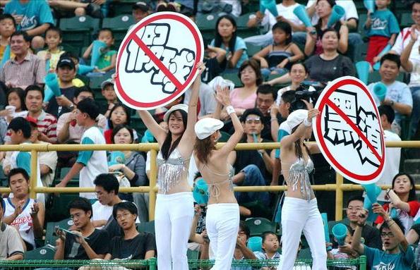 中日韩同为东亚人种，目前足球水平差距这么大，为什么？