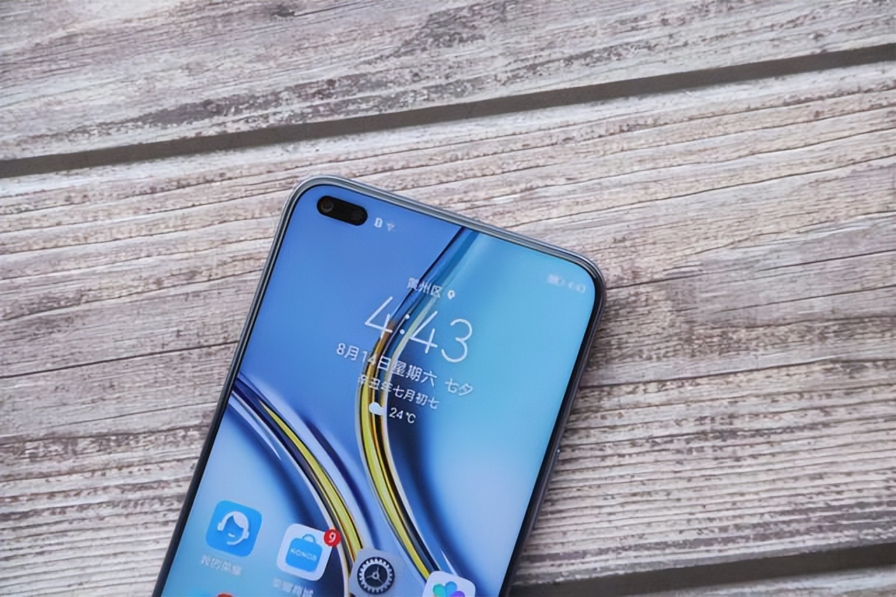 从2199元跌至1299元，66W+6400万，“10运存”手机沦为标准千元机