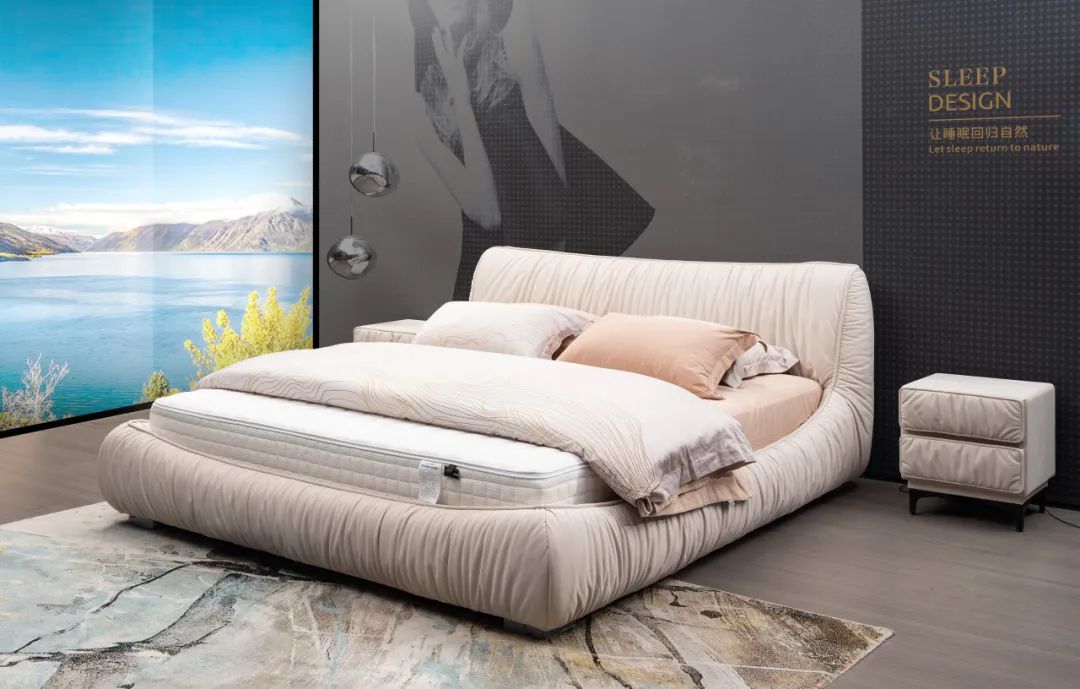 硬装很简单软装太高级,硬装越简单才越高级