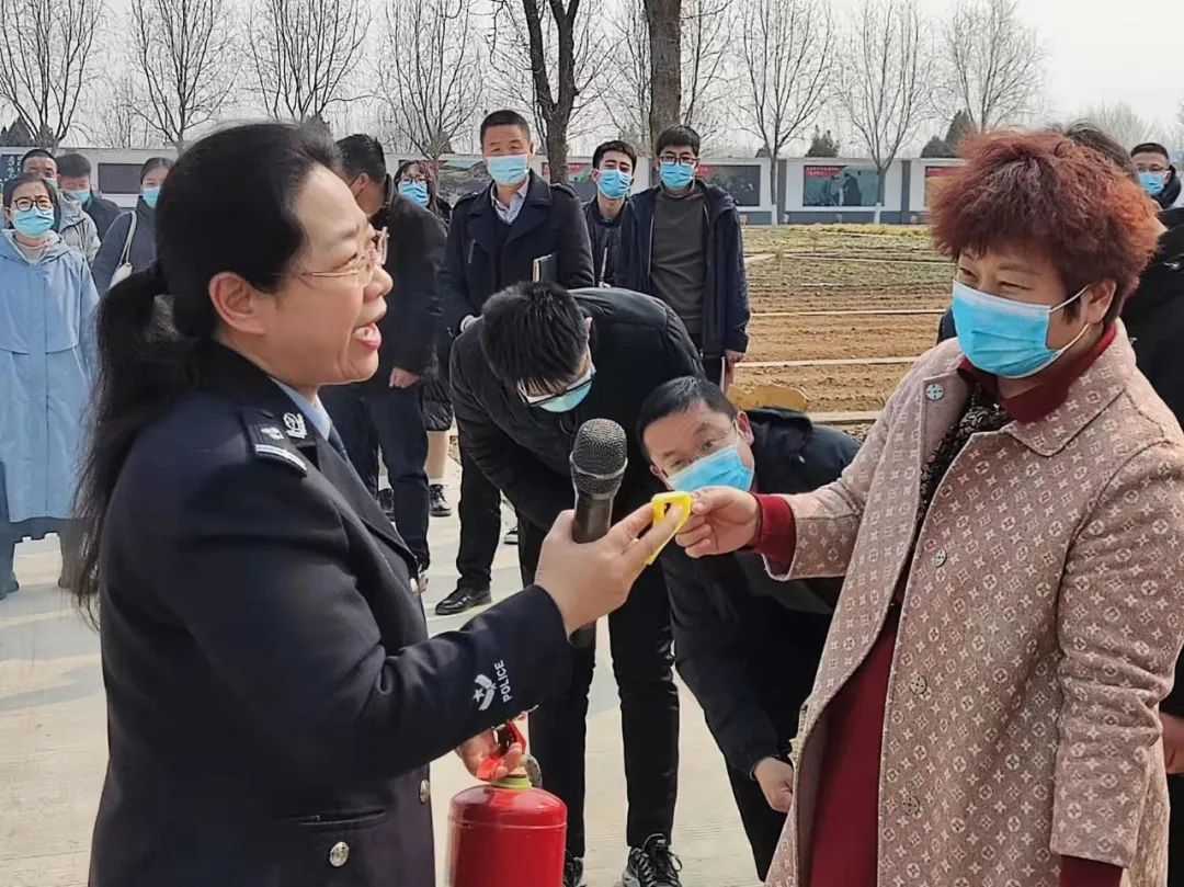 公安谢成凤,派出所副所长百日行动