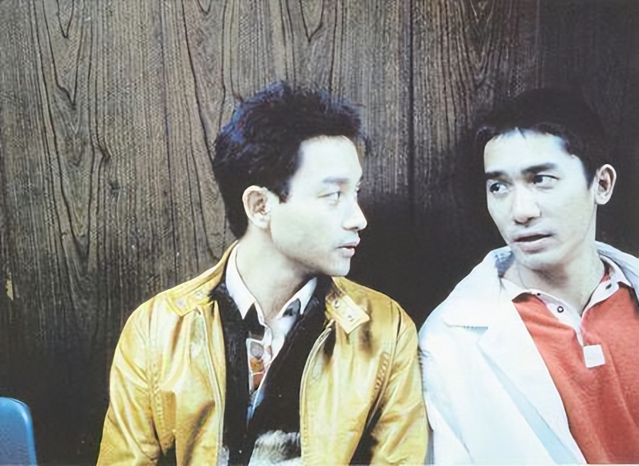 从3个角度对比谍战片《色戒》和《无名》，它们的差距，不止*欲情**