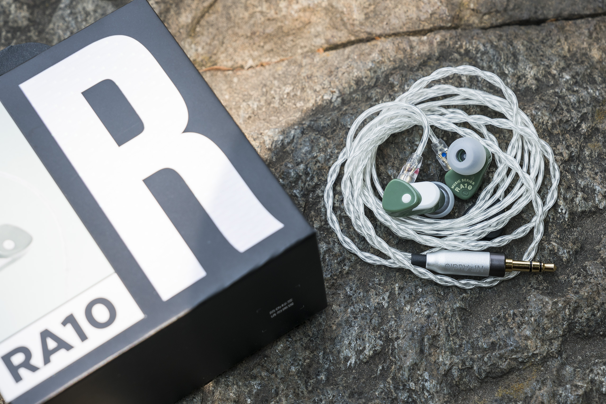 #巡洋笔记#千元内随身耳机推荐：要好听，更要性价比