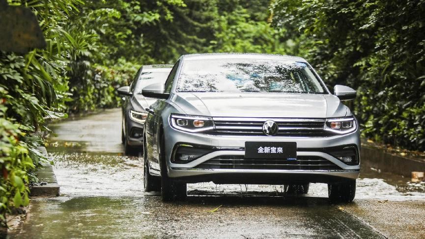 一汽宝来传奇试驾,一汽大众宝来传奇手动领先型