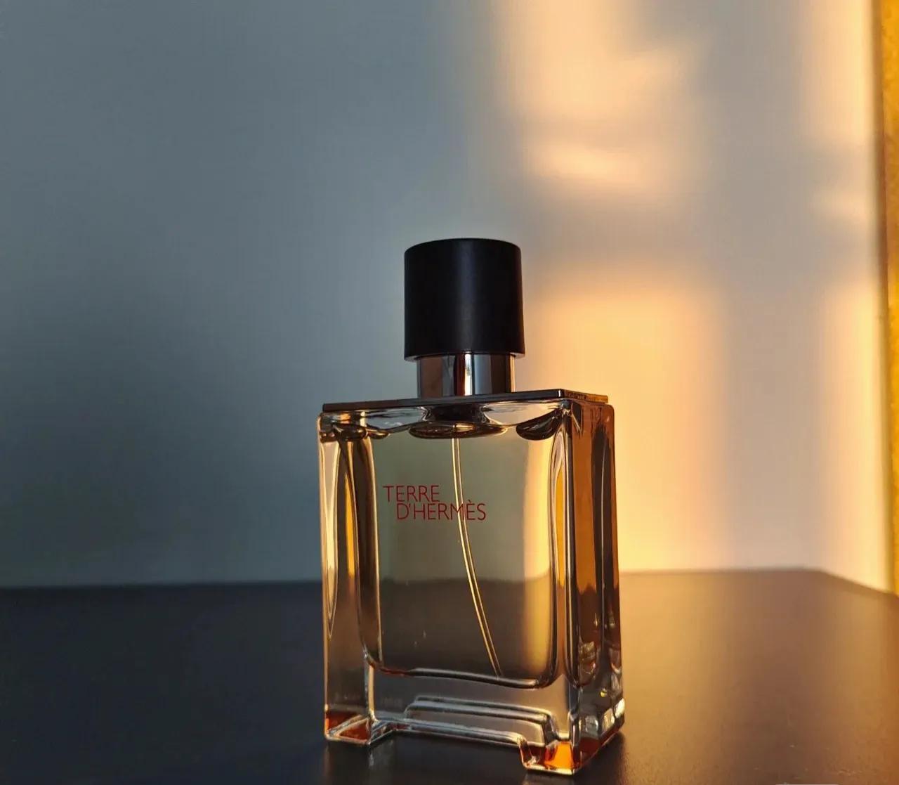 持久清新淡香水推荐女生用的,送人最不踩雷的大牌香水