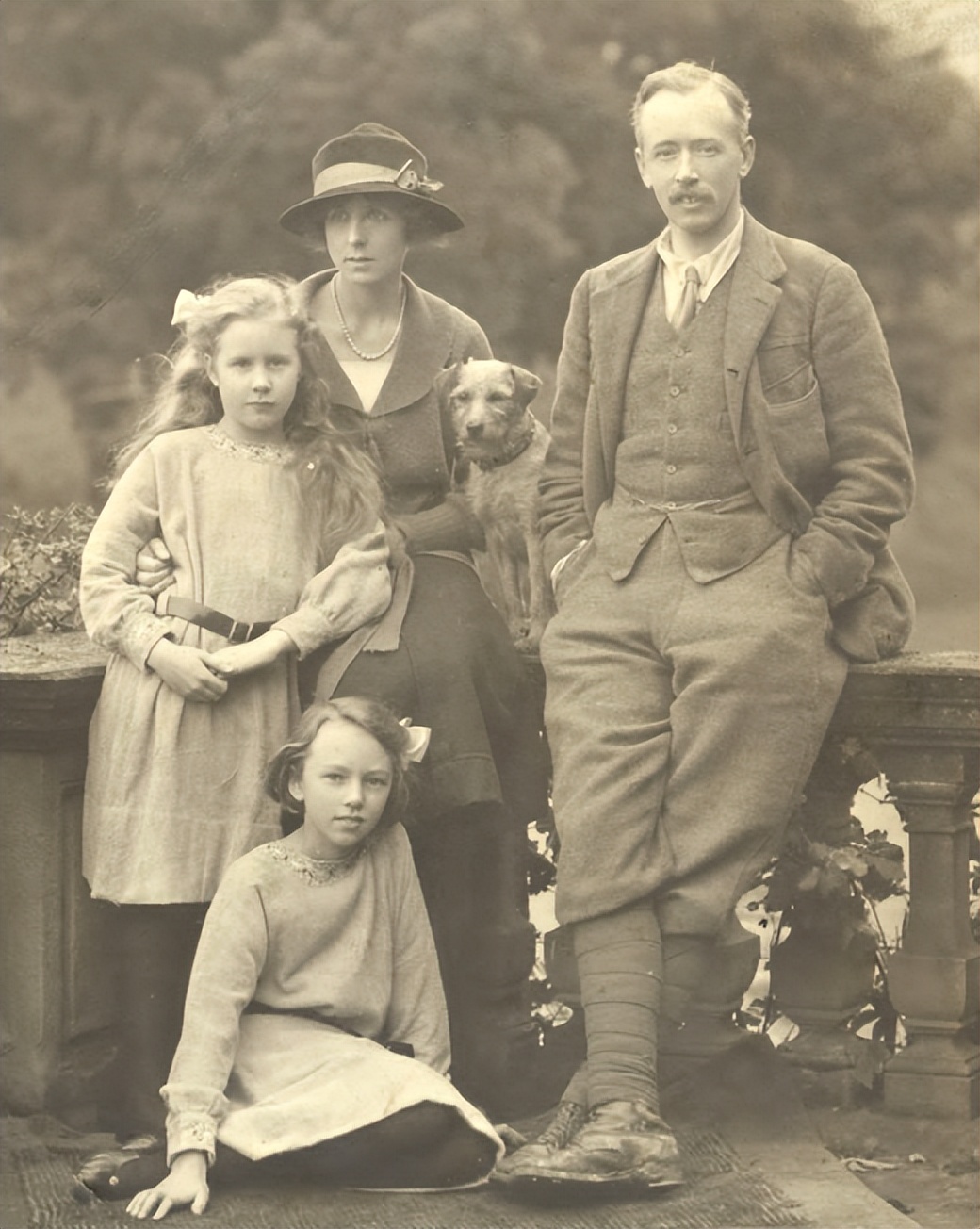 他和1个老婆生了16个孩子，谋划40年，让英国加冕19世纪世界霸主