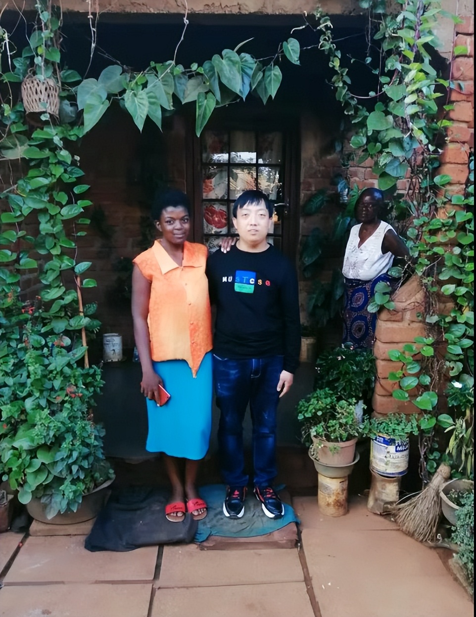 2020年，陕北农村小伙娶非洲黑人女孩，生混血儿子，如今怎样了？