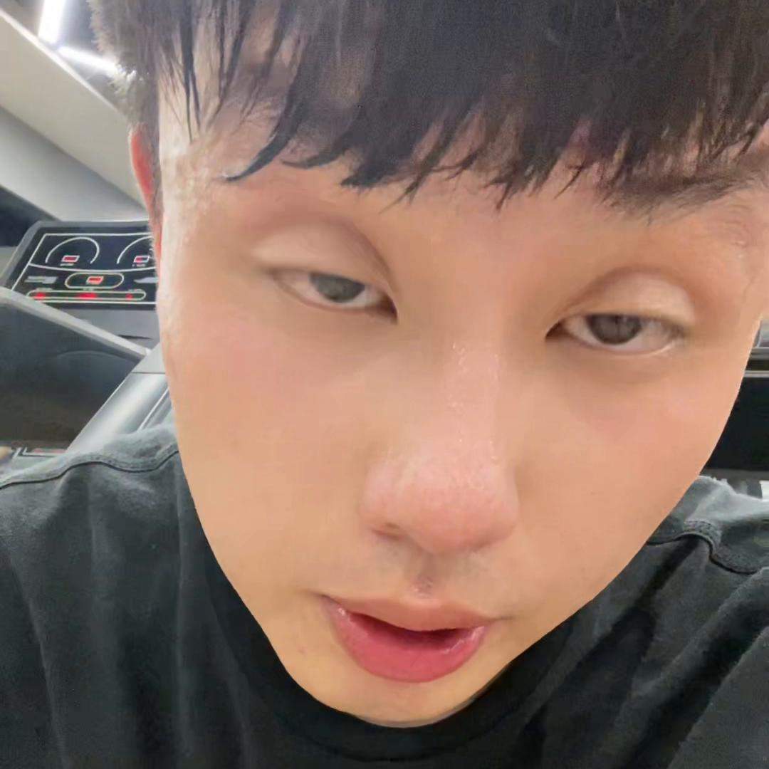 现在的这个社会拼的就是心态,现在社会拼的就是实力