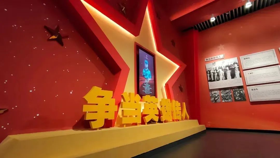 邱少云的一生视频简介,邱少云不同时间的事迹