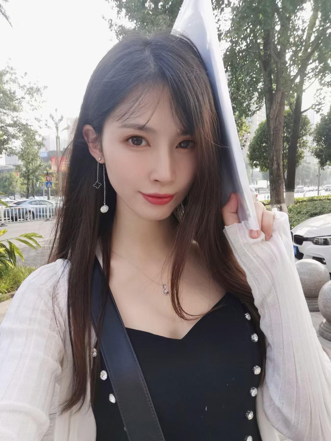 简单易用专治花里胡哨的NAS！小姐姐实测极空间新Z4！附微信备份