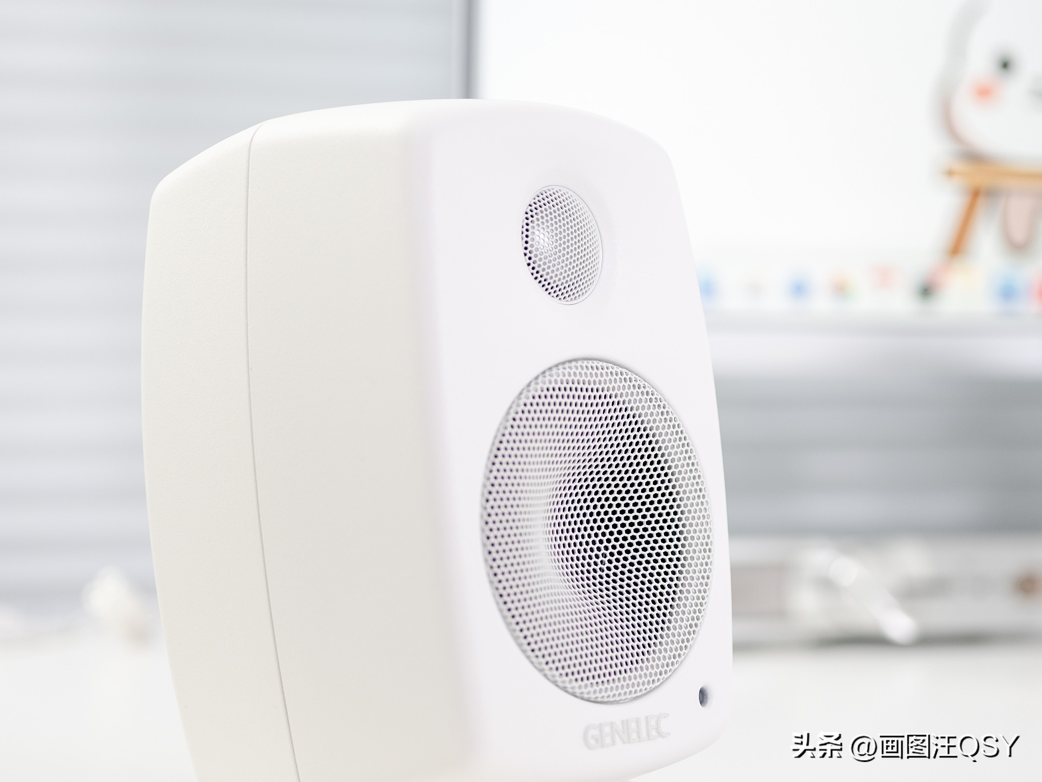 居家书桌升级改造：追剧听歌、居家办公也能很快乐