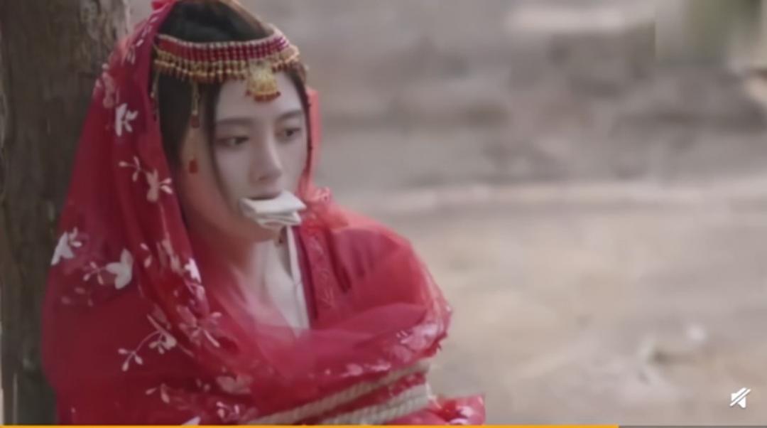 她真美，可还是被糟蹋了！娱乐圈到底有完没完