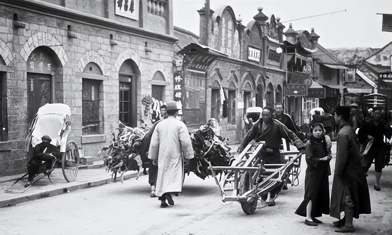 楝煎瓙鍐涘畼楠戦┈杩涙潙,鏃ュ啗鍐涘畼楠戦┈