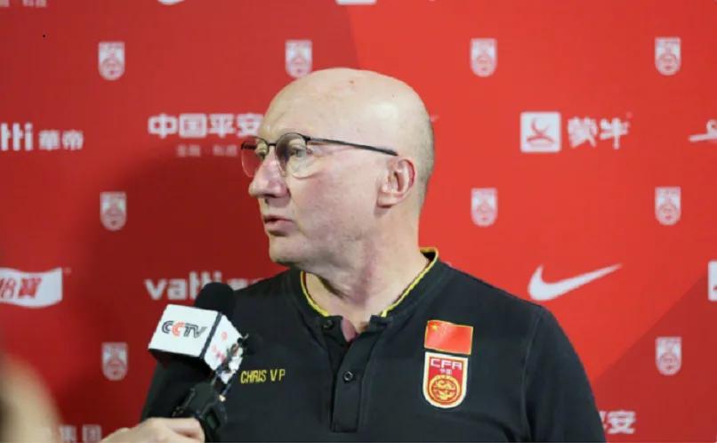 前足协技术总监：弃高薪、拒绝执教国足！球员习惯执行，像机器人