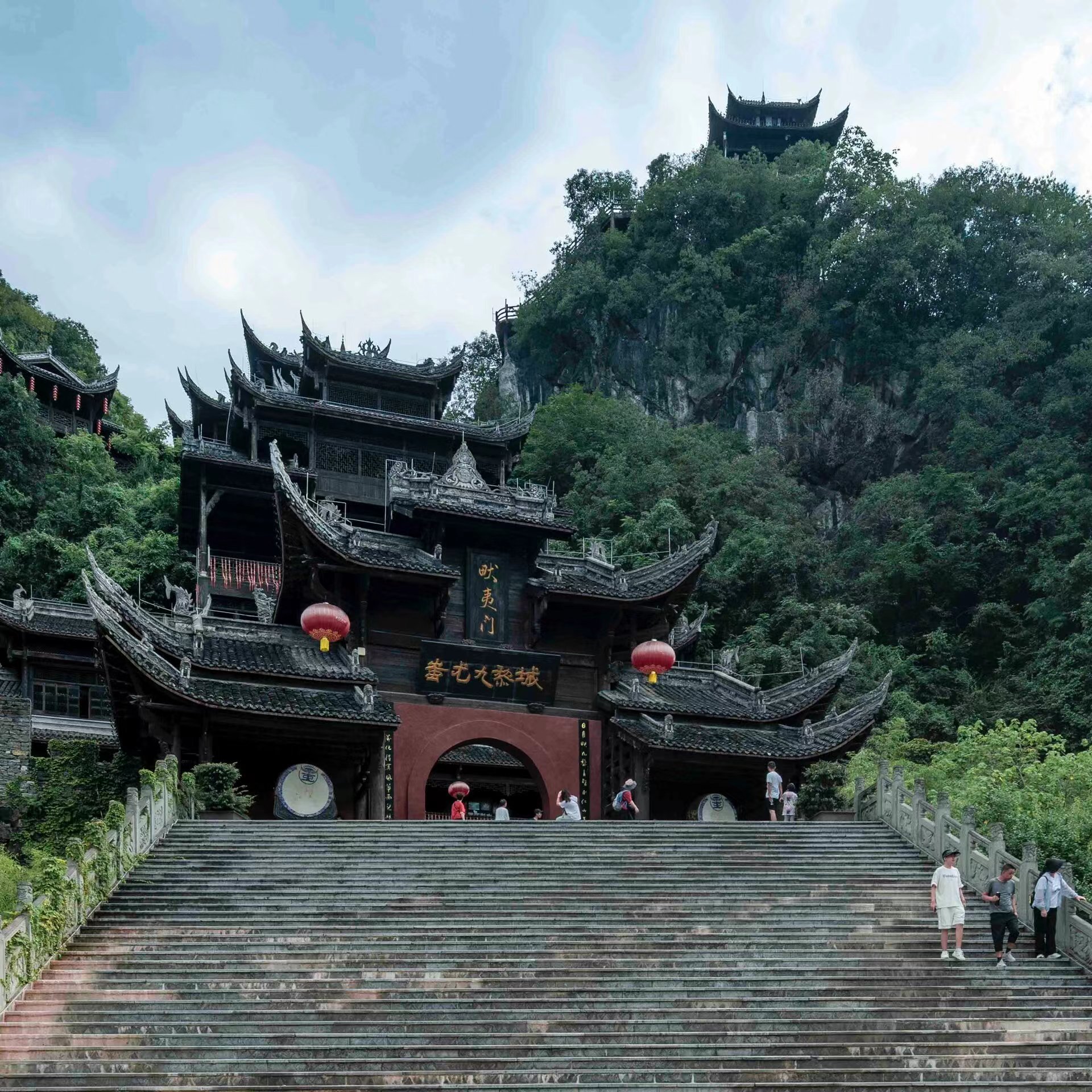 重庆旅游3-4天旅游团特惠行程,重庆旅游团5天4晚游价格多少钱