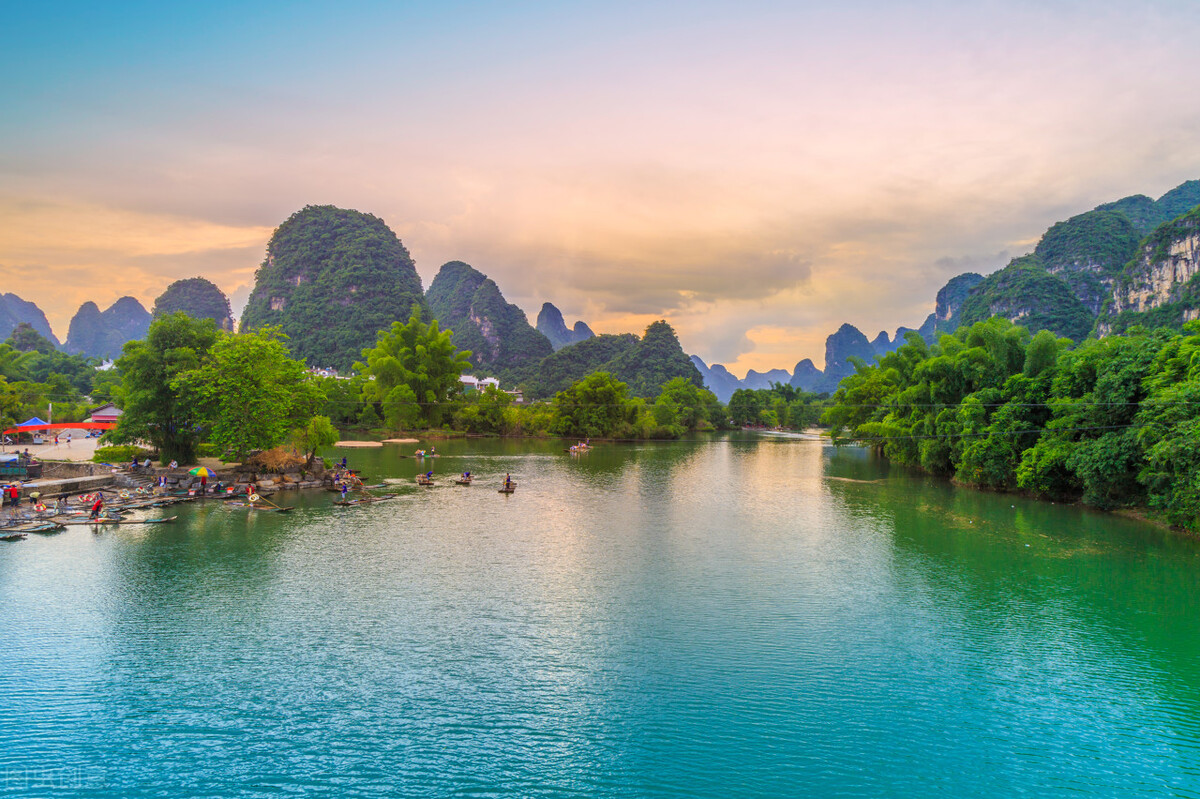 夹在金牛座和巨蟹座之间的双子座,双子座金牛座巨蟹座3大星座解析