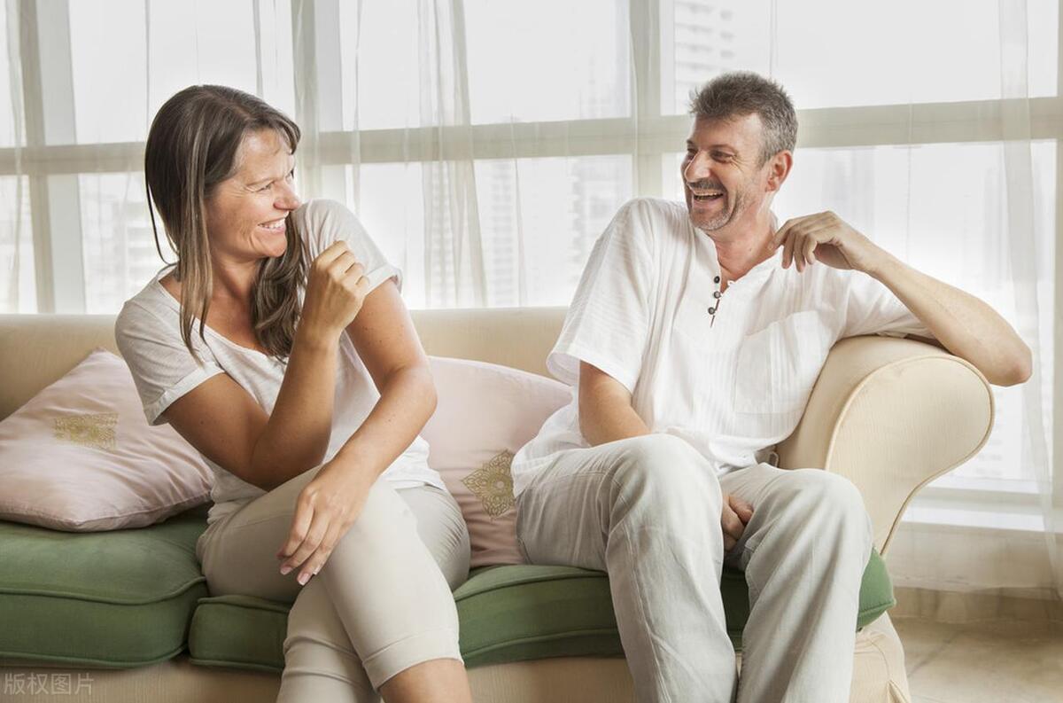 女性到了中年生理系统比男性更高,女性到了中年还渴望爱情