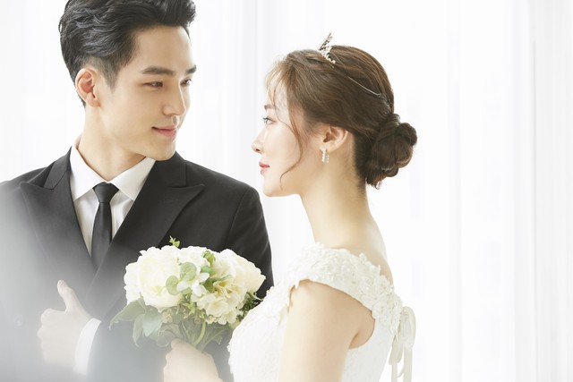 她58岁退休工资8000，外孙说：让我留这儿吧，我很乖，我能带妹妹