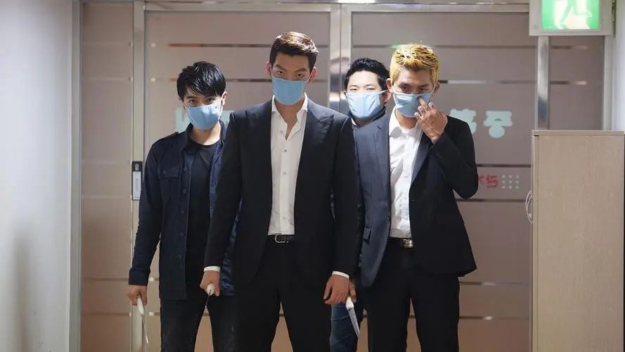 韩国黑帮电影巅峰之作新世界,韩国暴力美学的巅峰之作