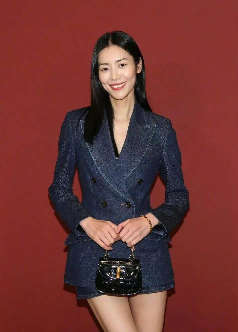 如何剪齐刘海好看,怎么把齐刘海剪得特别好看