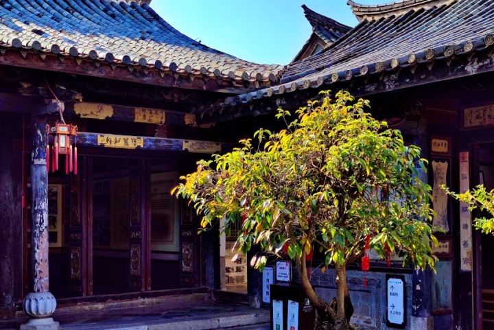 这座好吃好玩好住的云南小城，我劝你一定早点去