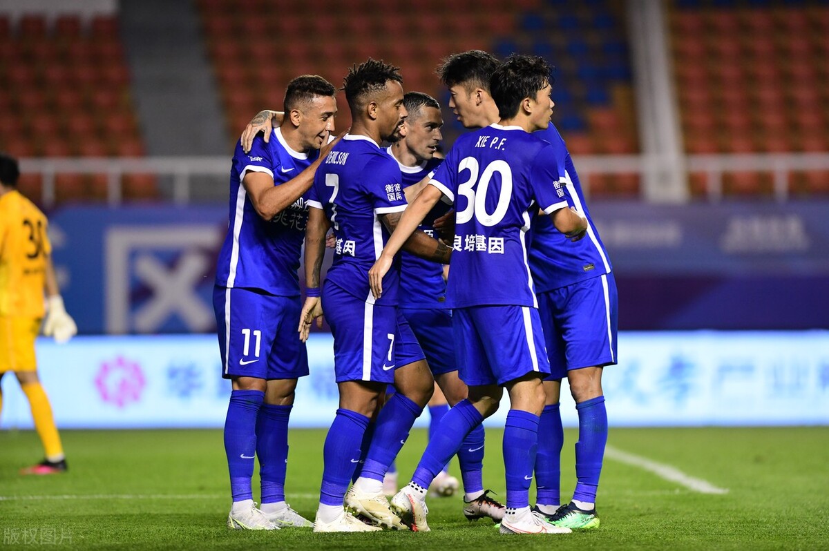 中超积分榜三镇对泰山,中超第十一轮武汉三镇对山东泰山