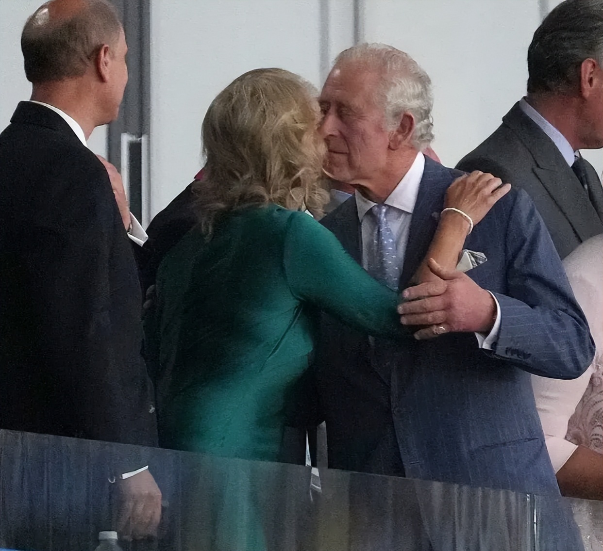 查尔斯弟媳,查尔斯和弟媳