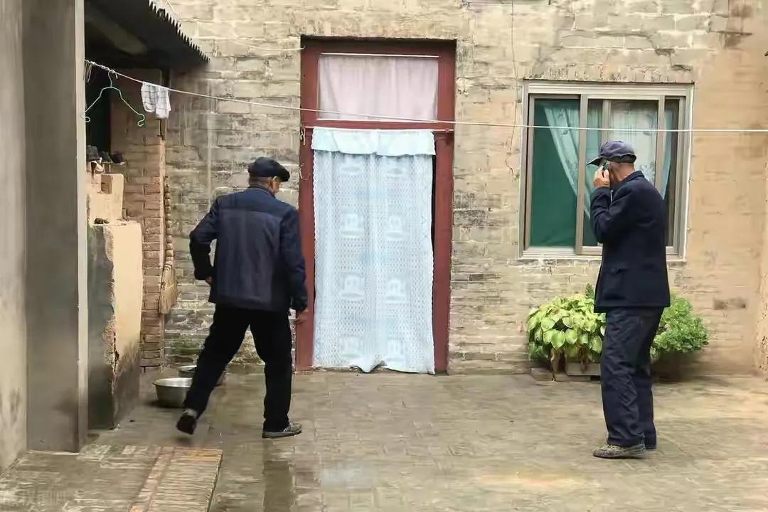 舅舅去世，哥哥对弟弟说：上次姑姑去世我去的，这次该你去了