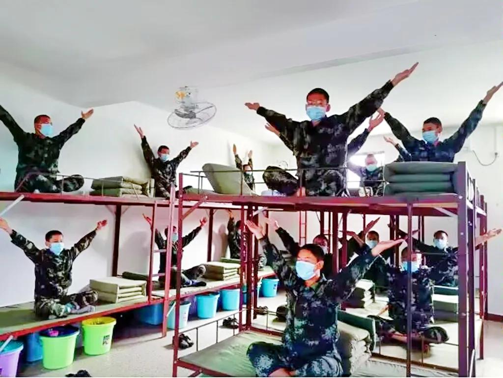 口罩“罩”不住欢声笑语——远博特色学校：远离疫魔，博来安康