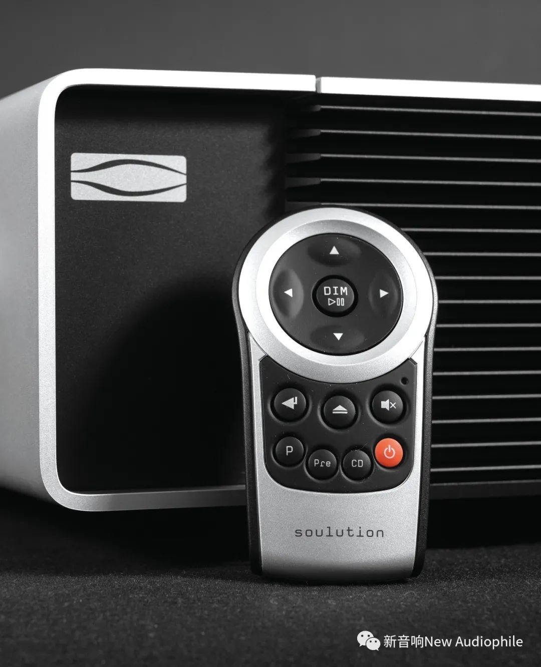 极简主义的极致设计,瑞士登峰330功放