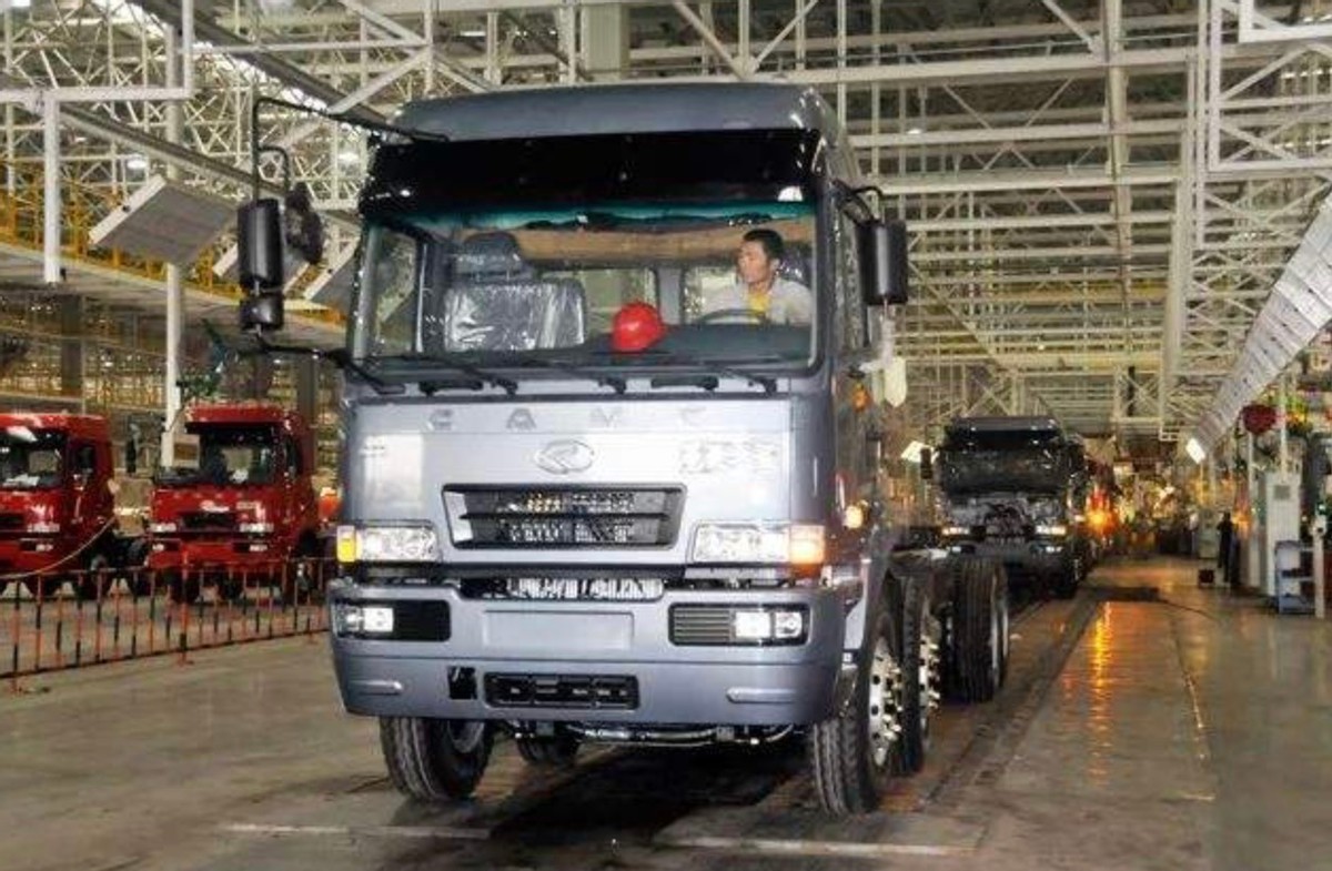 小镇故事脑瘫,小镇故事简介