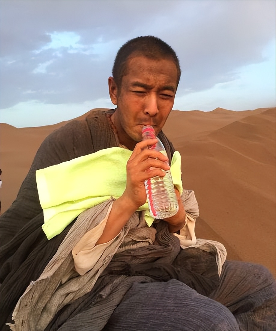 有种“整容”叫黄晓明离婚，前妻杨颖变化不大，他却像换个人