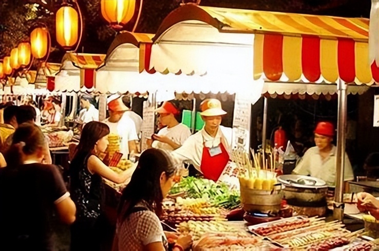 地摊日入9000？普工一年涨薪5元，年轻人逃离工厂是明智选择吗？