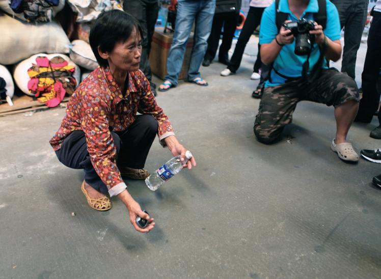 小悦悦事件陈贤妹,陈贤妹给钱小悦悦家人